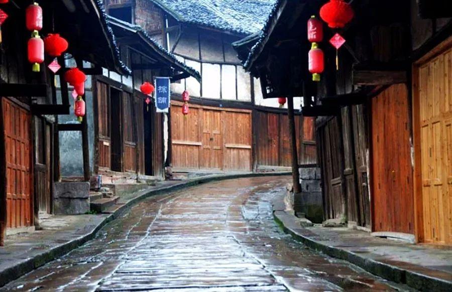 世体：罗贝托腿筋不适将缺战黄潜 巴萨本场有7名球员缺阵